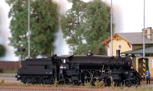 ČSD 375.026 Hrboun.jpg