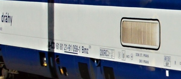 A-ČD 61 81 21-91 058-1 Bmz (3).JPG