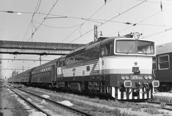 T478.4023 Přerov Os4008 15.9.1985 Foto Drahoš Švestka.jpg