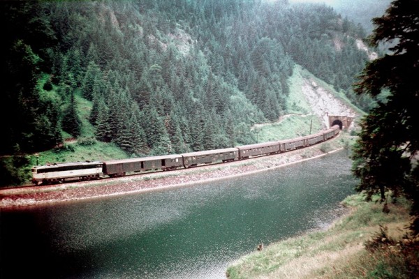 osobní vlak 1975.jpg