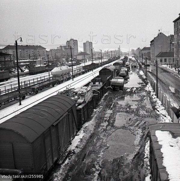 Ztr, Bratislava filialka dne 8.3.1970, foto I.Dubovský, zdroj TASR.sk.jpg