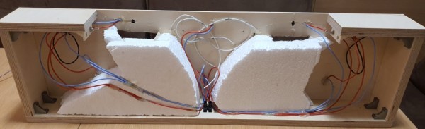 19 X-track elektro napájení kolejí.jpg