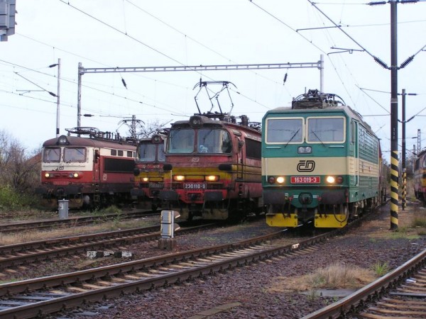 8264C5A2-A6A7-4EB2-A7C4-CFEBC8407950.jpeg (113.46 KiB) Zobrazeno 3021 krát 8264C5A2-A6A7-4EB2-A7C4-CFEBC8407950.jpeg