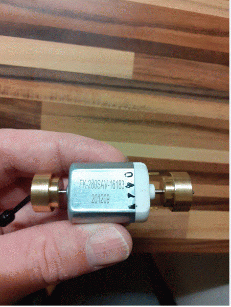 Detail nový motor.GIF