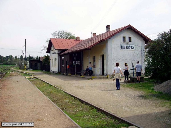 210_hra_budova_2004-05-01_00.jpg (118.78 KiB) Zobrazeno 6200 krát 210_hra_budova_2004-05-01_00.jpg