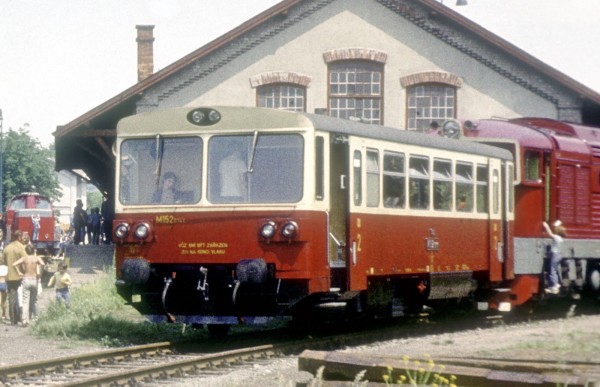 M152_01.jpg