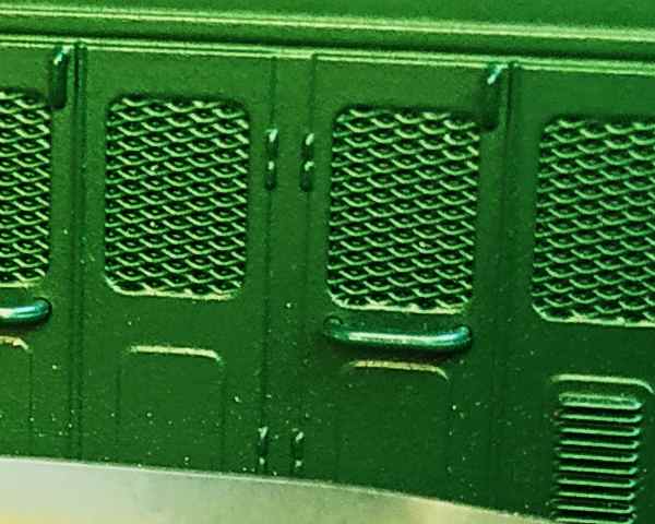 Detail_výplně_okének_PIKO_ČME2-002.jpg