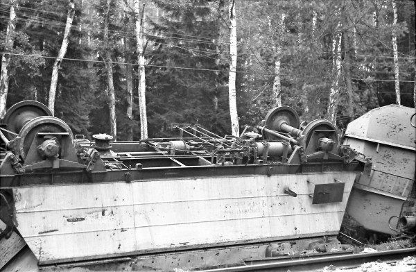 N-0693-29(55)n_vykolejené vozy_1989.07.13_TÚ Lužná u Rakovníka-Řevničov.jpg