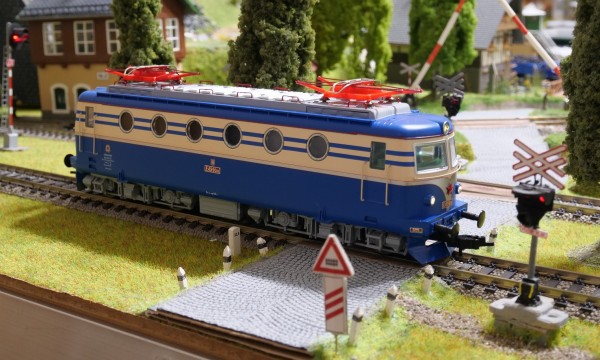 E499.005 v3.jpg (382.68 KiB) Zobrazeno 10333 krát E499.005 v3.jpg