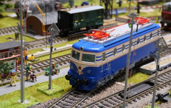 E499.005 v4.jpg (423.4 KiB) Zobrazeno 10333 krát E499.005 v4.jpg