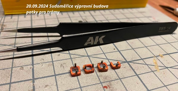 20.09.2024 Sudoměřice výpravní budova patky.jpg