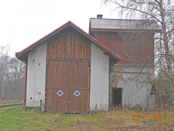 průčelí s vodárnou.jpg