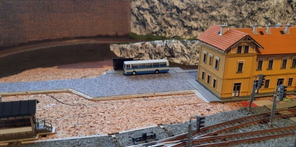 Březen 2025 autobusová zastávka.jpg