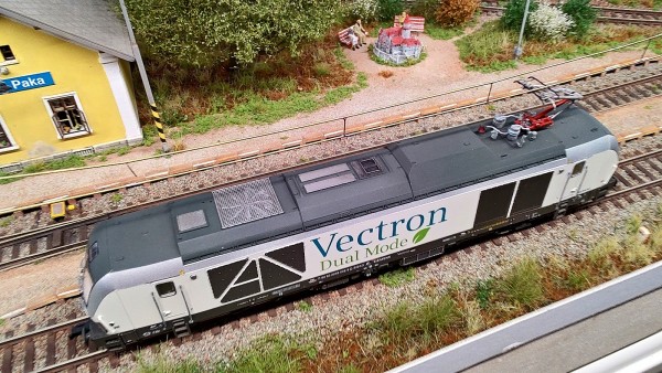 Vectron DM Malá Paka 1600.jpg